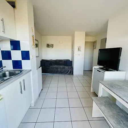 Апартаменти Avec Piscine, Climatisation, Et Parking A 2 Pas De La - Fr-1-723-133 *